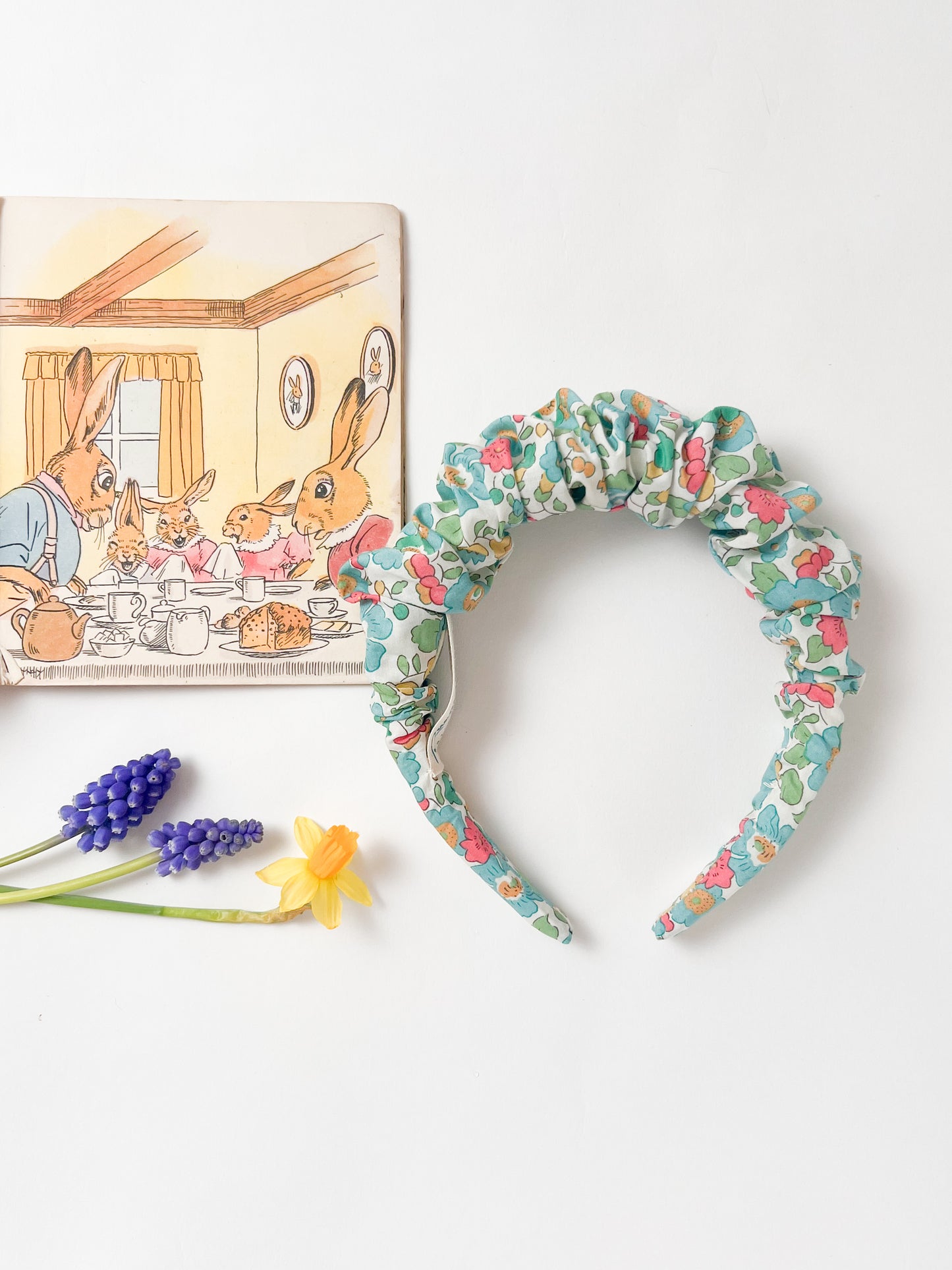 Ruffled Hairband in Betsy Green