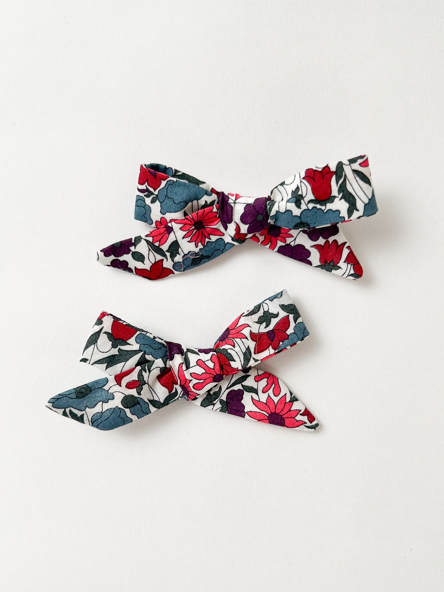 Pig Tail Bow Set in Liberty Poppy and Daisy