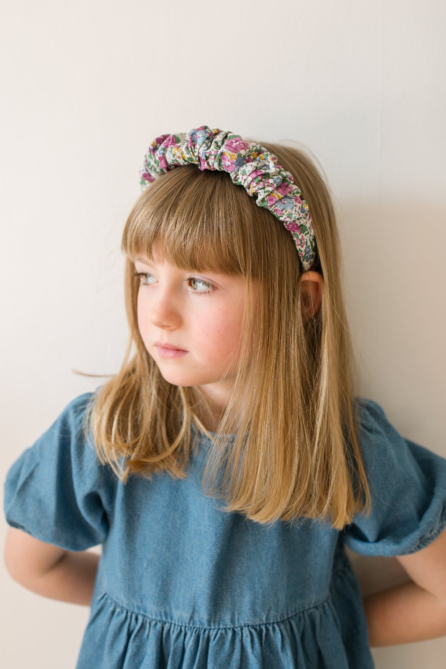 Ruffled Hairband in Claire-Aude