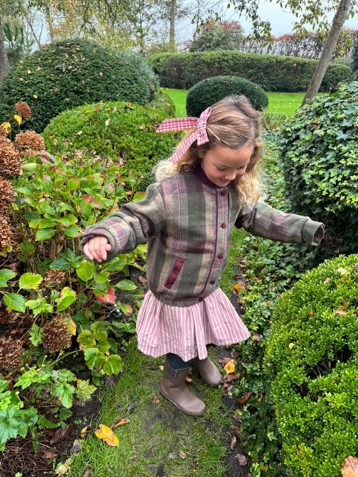 Long Tail Hair Bow Crabapple Check