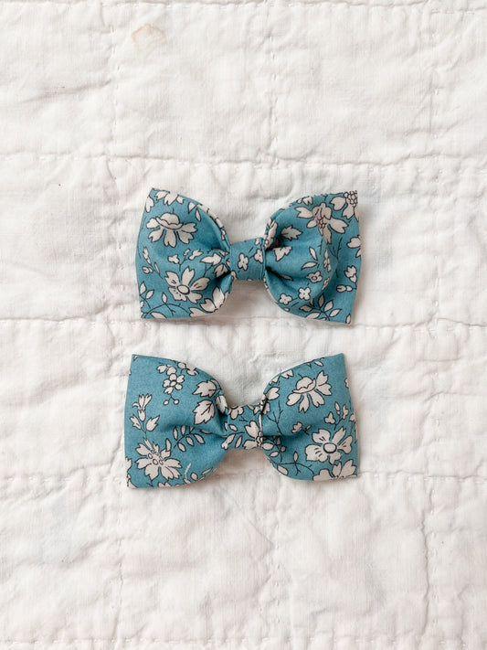 Small Bow Set Liberty Capel