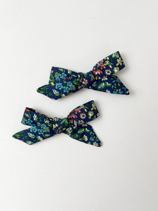 Hair Bows in Snowdrop