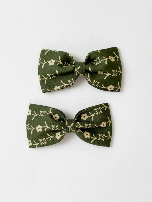 Petite Bow Clip Set Needlework Green