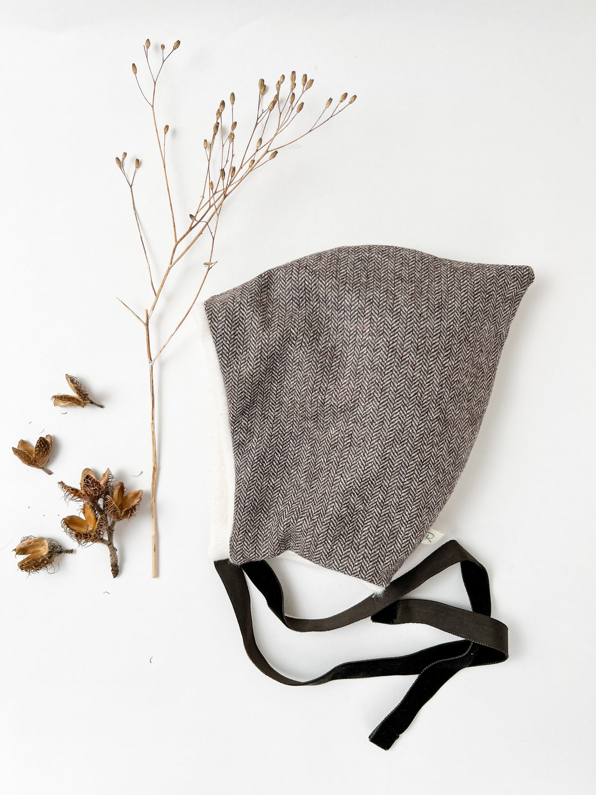 Wool Pixie Hat in Conker Brown