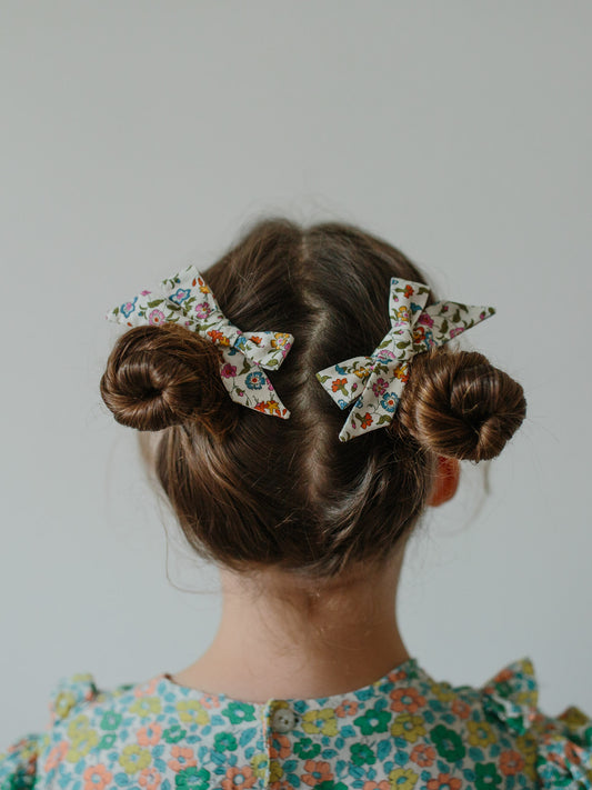 liberty bows set of two in hedgerow