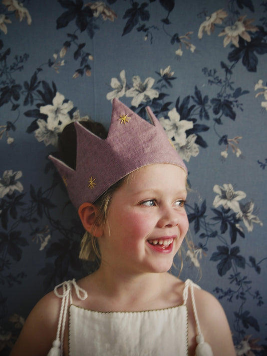 isla in lilac crown with stars