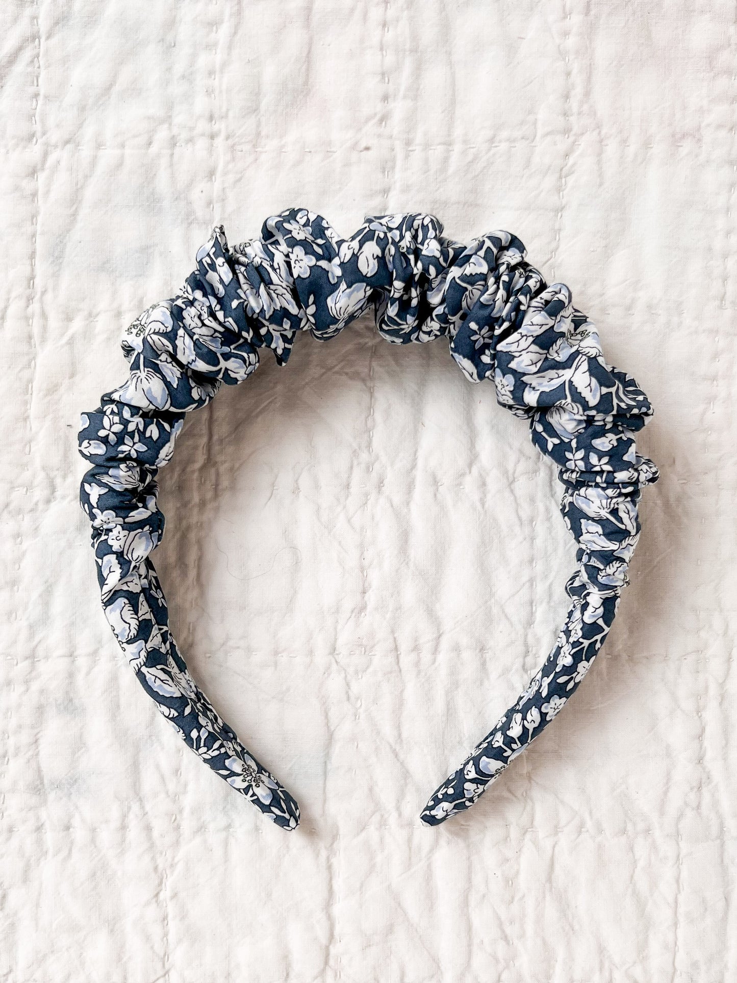Ruffled Hairband Liberty Lizzie in Blue