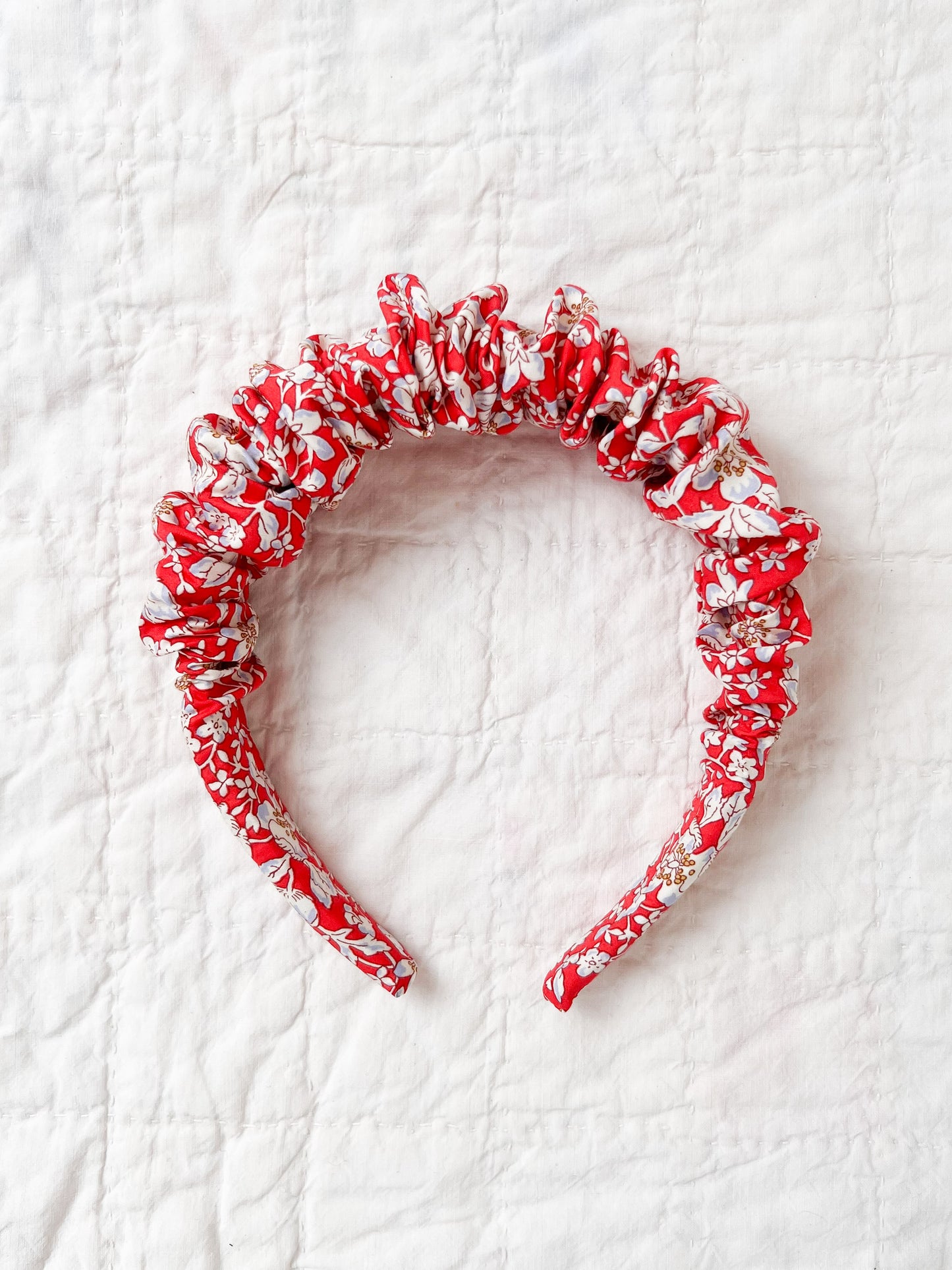 Ruffled Hairband Liberty Lizzy in Red