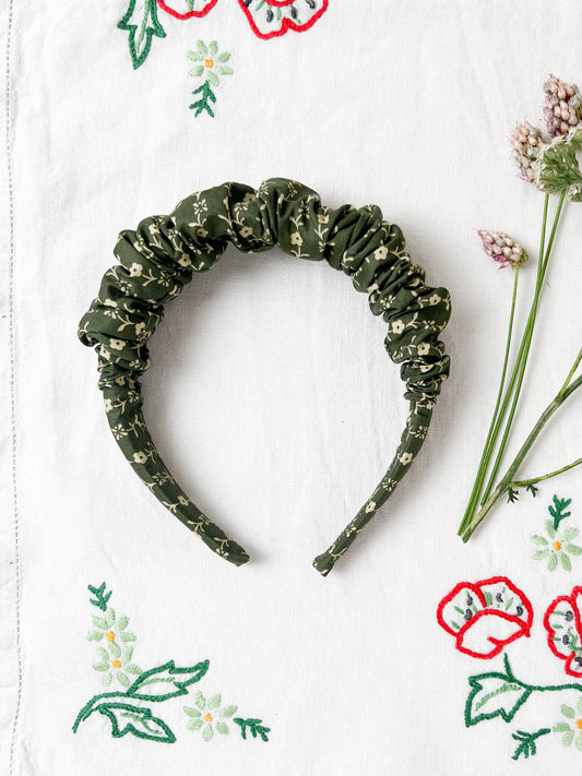Ruffled Hairband in Needlework Green