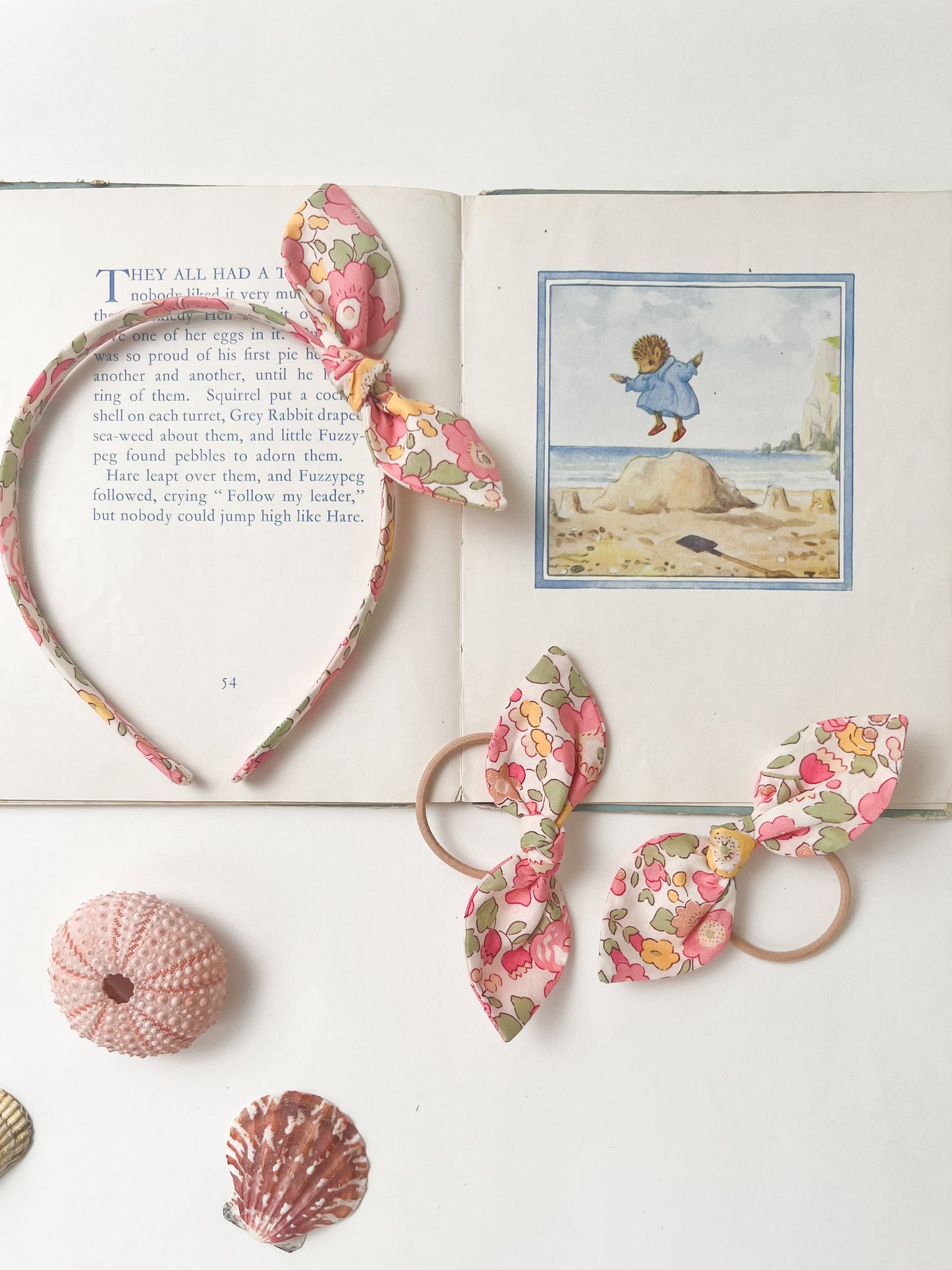 Alice Band Small Bow Betsy Pink Sparkle