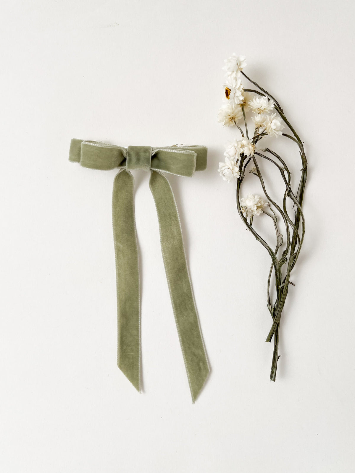 Velvet Hair Bow Lichen